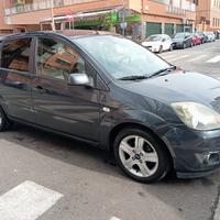 Ford Fiesta 1.2 titanium