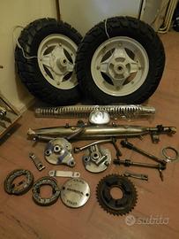 HONDA DAX ST50 - ST70 Ricambi Spares + Motore 70cc