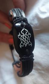 bracciale artigianale cuoio nero design tartaruga