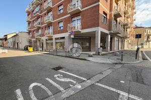 NEGOZIO A CARIGNANO