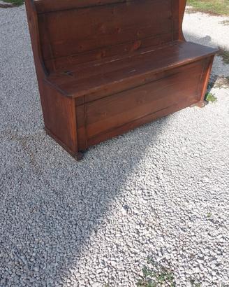 panca in legno con contenitore 