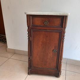 Comodino fine '800 di noce