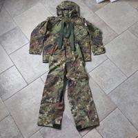 divisa militare sopravvestito policromo