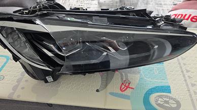 FANALE DX BMW SERIE 4 ROTTO