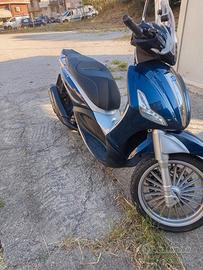 Beverly 300