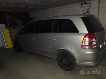 Zafira Ecom  Cosmo