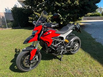 Ducati Hyperstrada 821