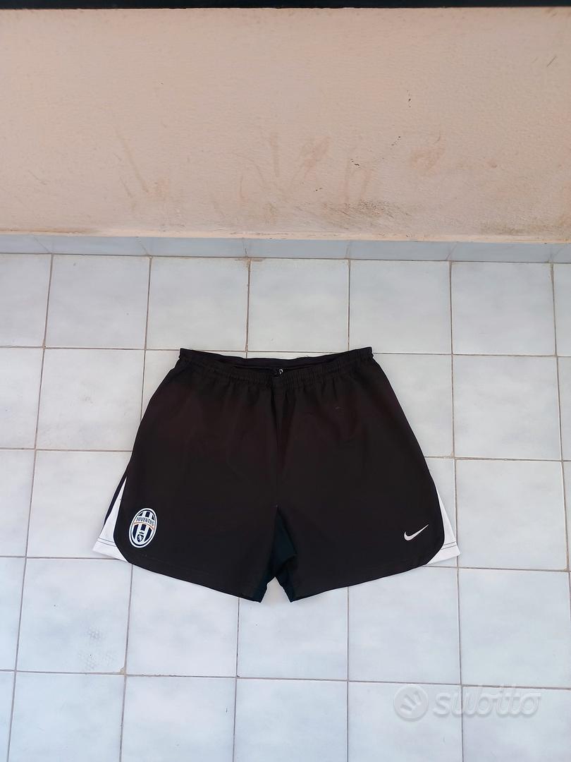 Shorts Juventus FC Away Nike Total 90 Retro Italia - Sports In vendita