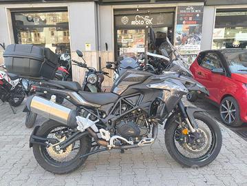 BENELLI TRK 502 X .