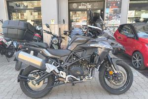 BENELLI TRK 502 X .