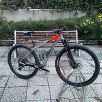 MTB cube carbonio 