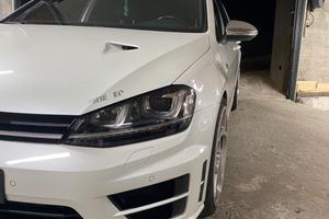 Golf R