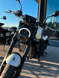 Benelli Leoncino 250