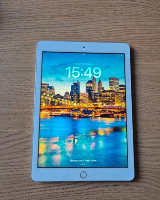 Apple iPad 6ª gen 32GB Wi-Fi 2018 + custodia