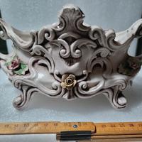 antico centro tavola in Capodimonte 