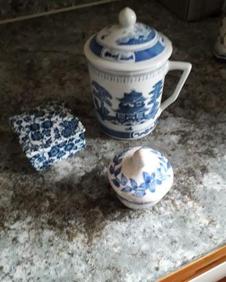 Tazza per tisana e 2 porta pastiglie