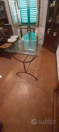 Tavolo n cristallo