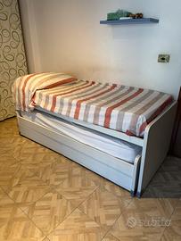 Letto a castello con cassettoni + materassi
