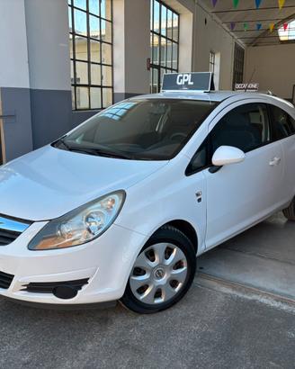 Opel Corsa 1.2 GPL tech