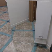 Mobile bagno nuovo con specchiera