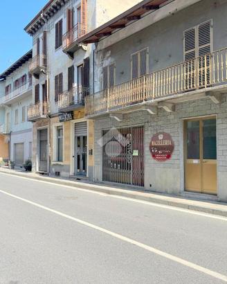 NEGOZIO A BUSSOLENO