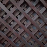 Due grigliati "Mandorla" in legno 180x180