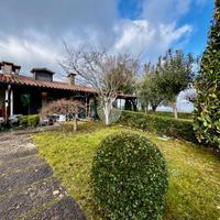 VILLA A SCHIERA CENTRALE A PESCHIERA DEL GARDA