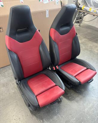 Interno Mercedes A45 AMG