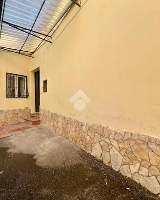3 LOCALI A MARANO DI NAPOLI