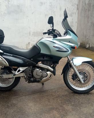 Suzuki Freewind XF650 Anno 2001 - 31.000 km