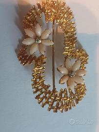 Spilla vintage in oro 18 kt con due fiorellini