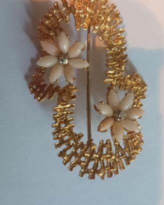 Spilla vintage in oro 18 kt con due fiorellini