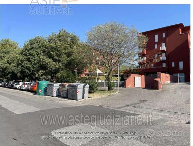 Box/Posto auto Pistoia [A4318241]