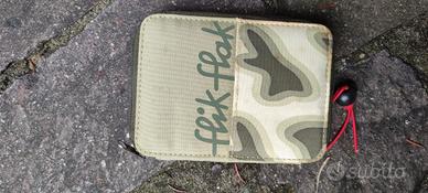 Set sopravvivenza orologio Flik Flak mimetico per 