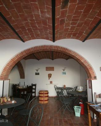 CL177 - Prestigioso casale ristrutturato con vista