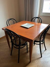 Tavolo soggiorno legno