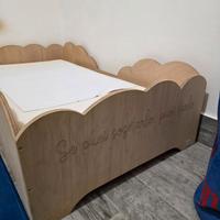 Letto montessoriano con materasso + comodino