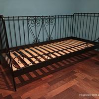 Letto in ferro completo di rete a doghe