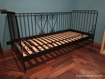 Letto in ferro completo di rete a doghe