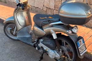 Aprilia Scarabeo 100 4 tempi a Palau