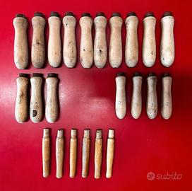 Serie manici in legno per lime ed attrezzi
