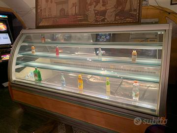 VETRINA PASTICCERIA MOD AXA,