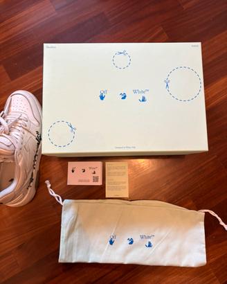 Sneaker Off White "for walking"