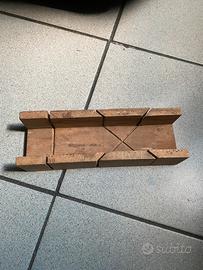 Dima tagliacornici in legno