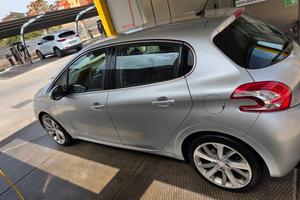 Peugeot 208 1.6 e-HDi 115 CV Stop&Start 5 porte Al
