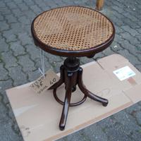 sgabello thonet in paglia di vienna