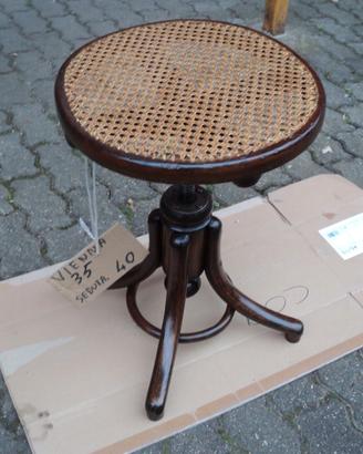 sgabello thonet in paglia di vienna