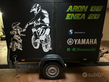 Carrello portamoto chiuso