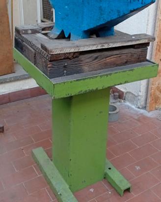 Incudine  in Acciaio 67cm per  Lavorazione Metalli