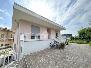 VILLA SINGOLA A CARPENEDOLO